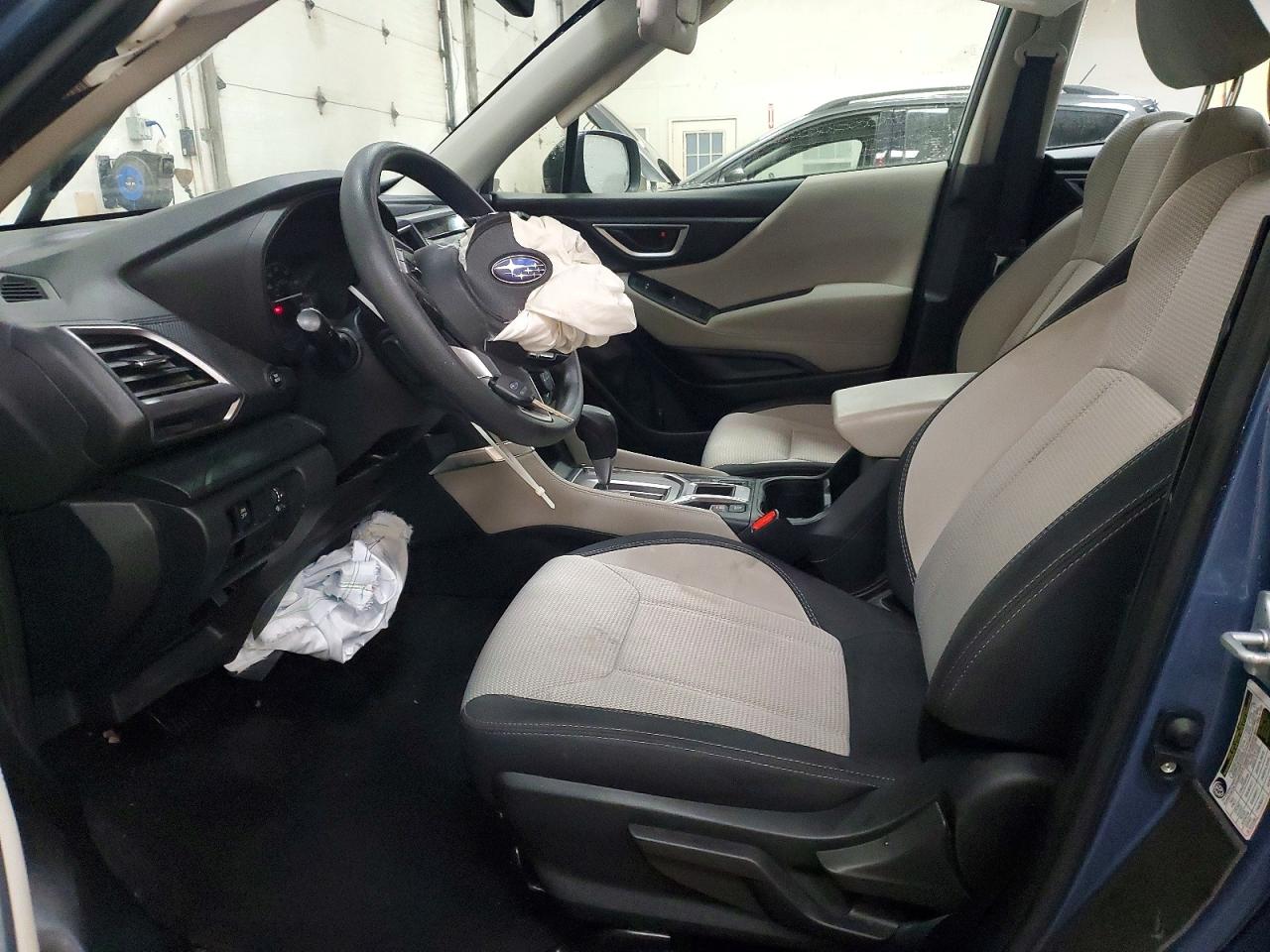 2024 SUBARU FORESTER photo 7