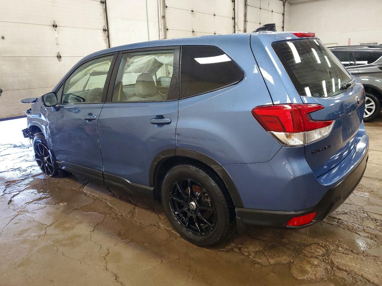 2024 SUBARU FORESTER photo 2