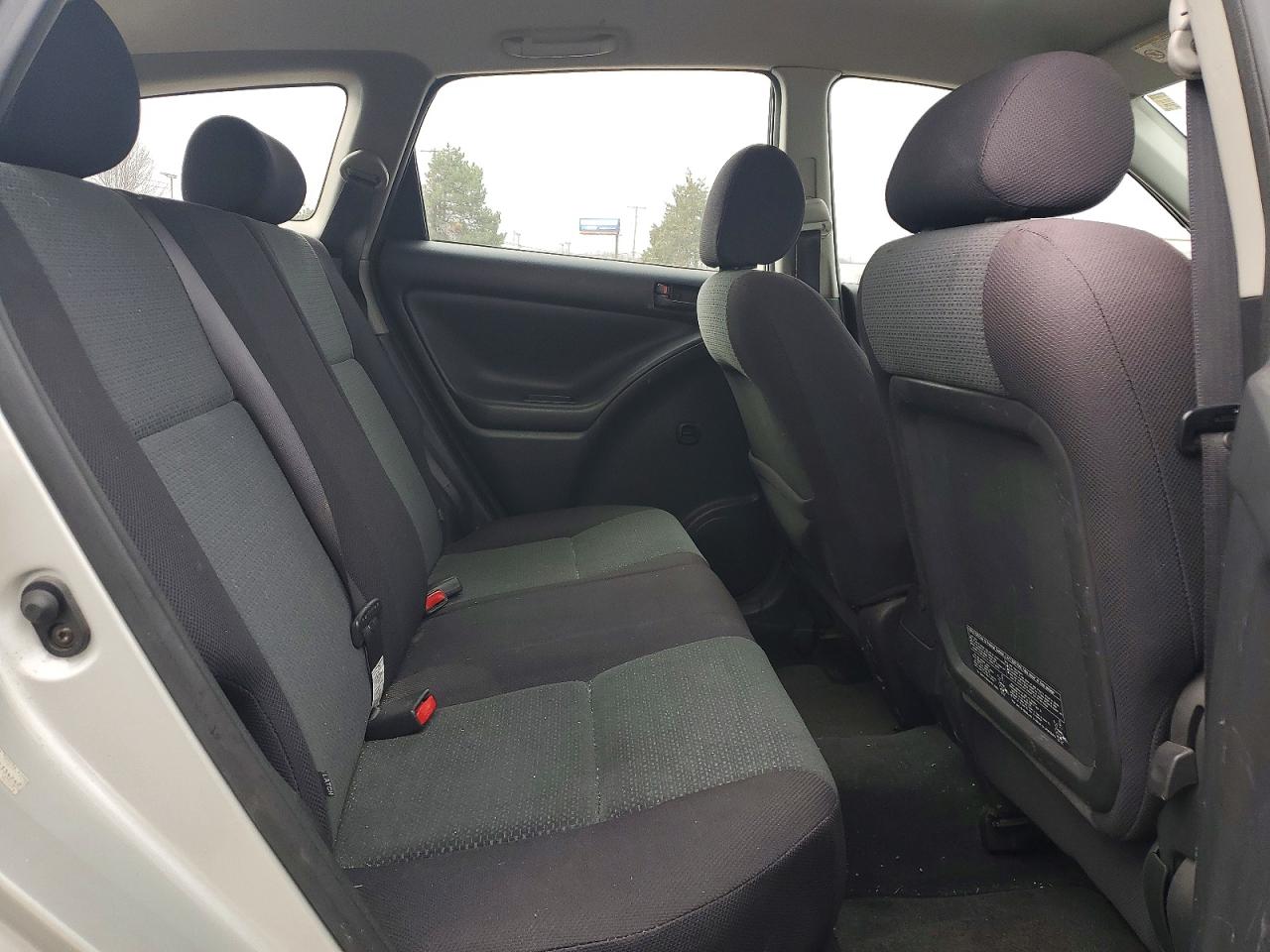 2003 TOYOTA COROLLA MATRIX XR photo 11