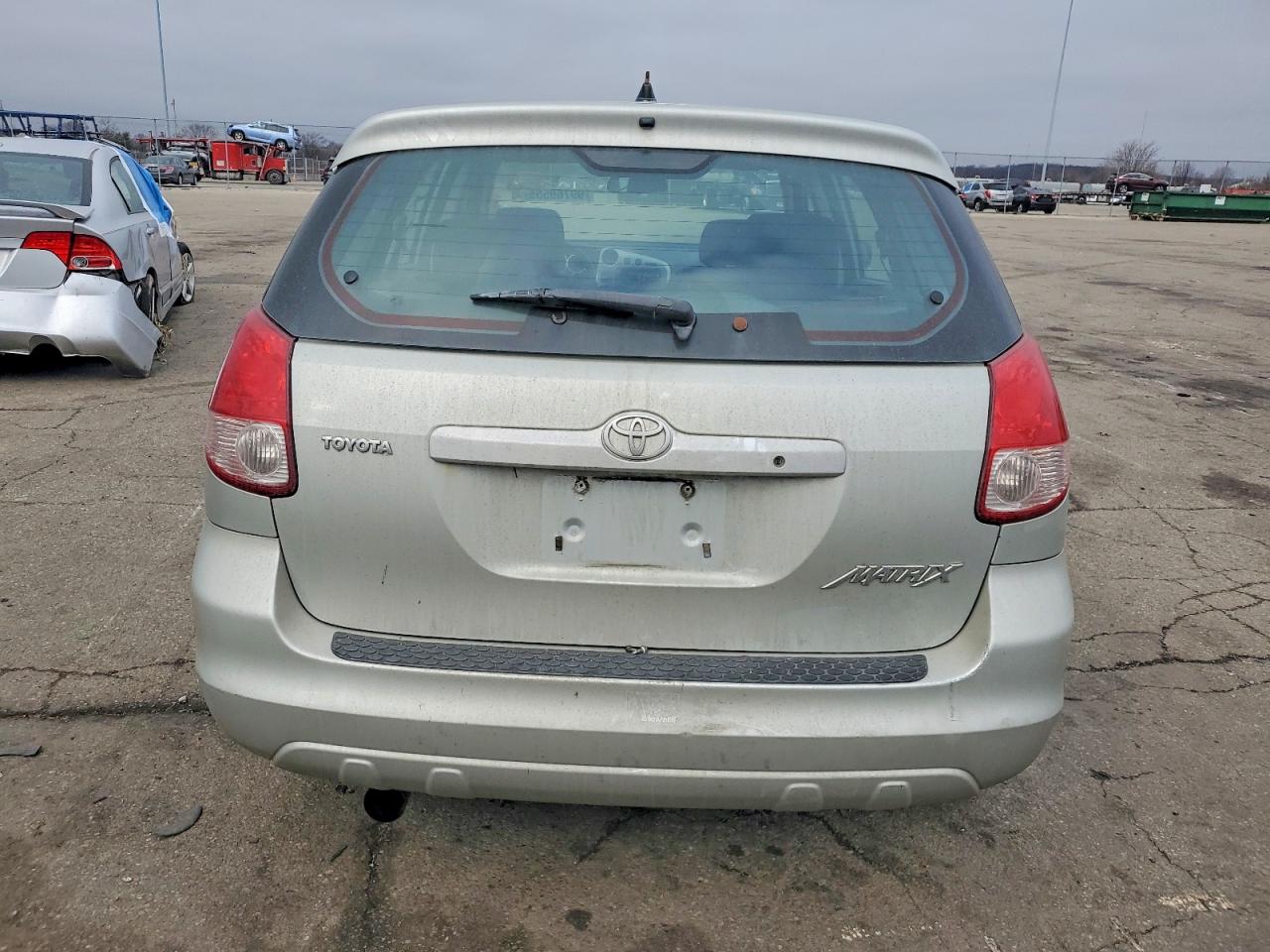 2003 TOYOTA COROLLA MATRIX XR photo 6