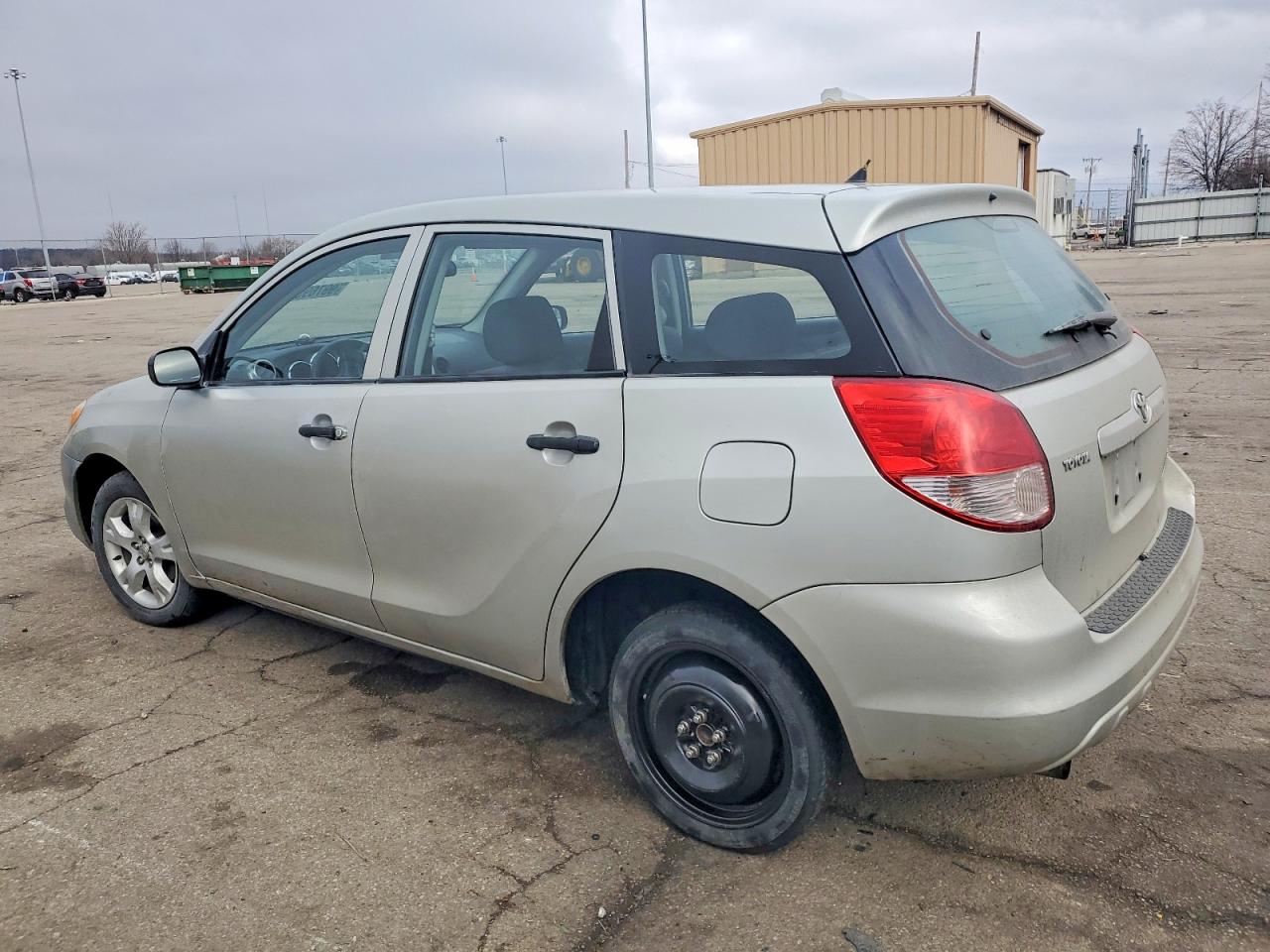2003 TOYOTA COROLLA MATRIX XR photo 2
