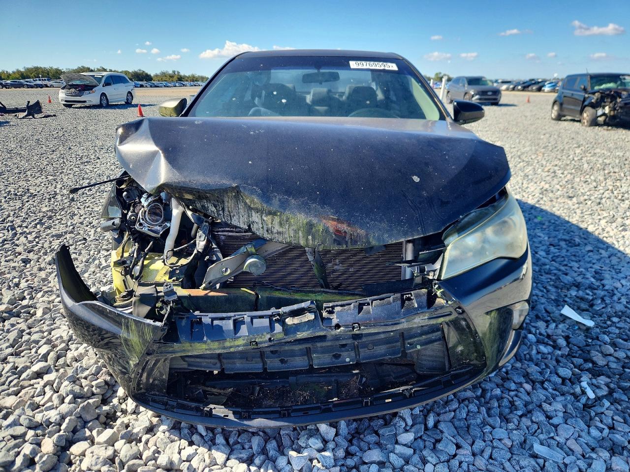 2017 TOYOTA CAMRY LE photo 5