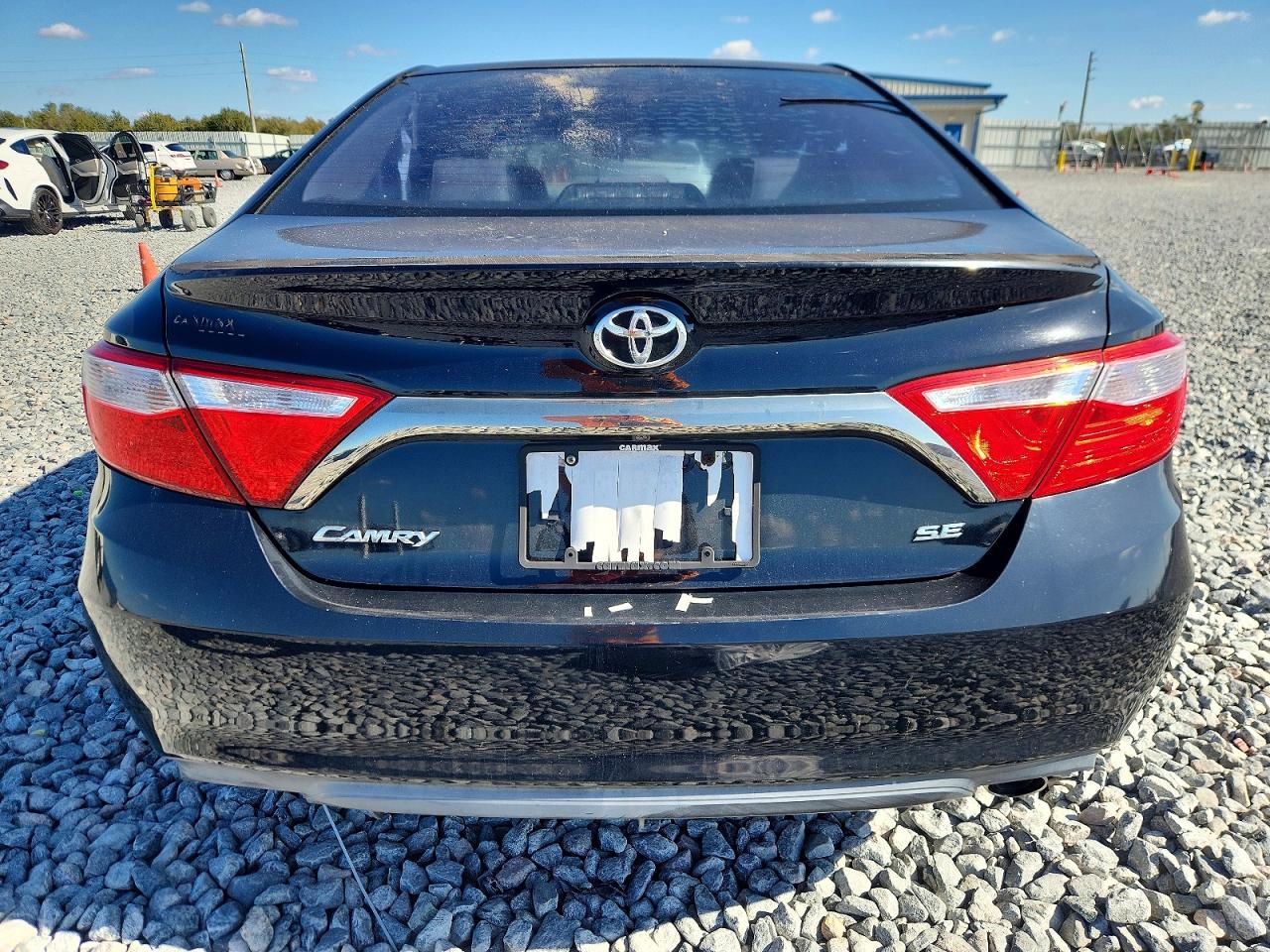 2017 TOYOTA CAMRY LE photo 6