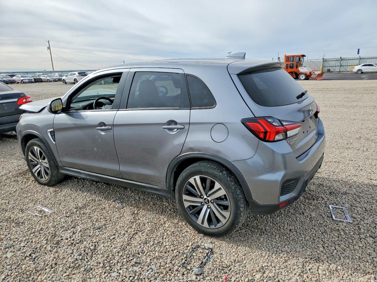 2024 MITSUBISHI OUTLANDER SPORT S/SE photo 2