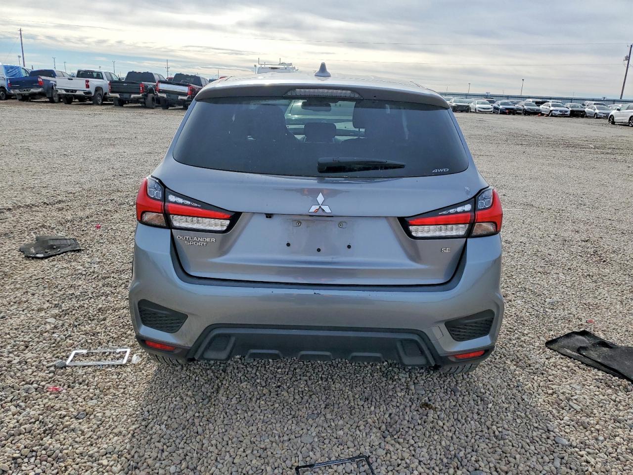 2024 MITSUBISHI OUTLANDER SPORT S/SE photo 6