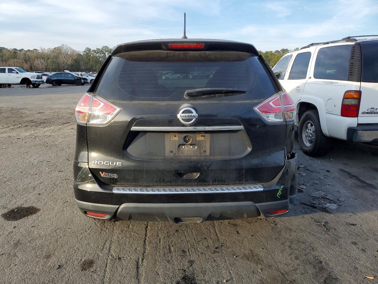 2016 NISSAN ROGUE S photo 6