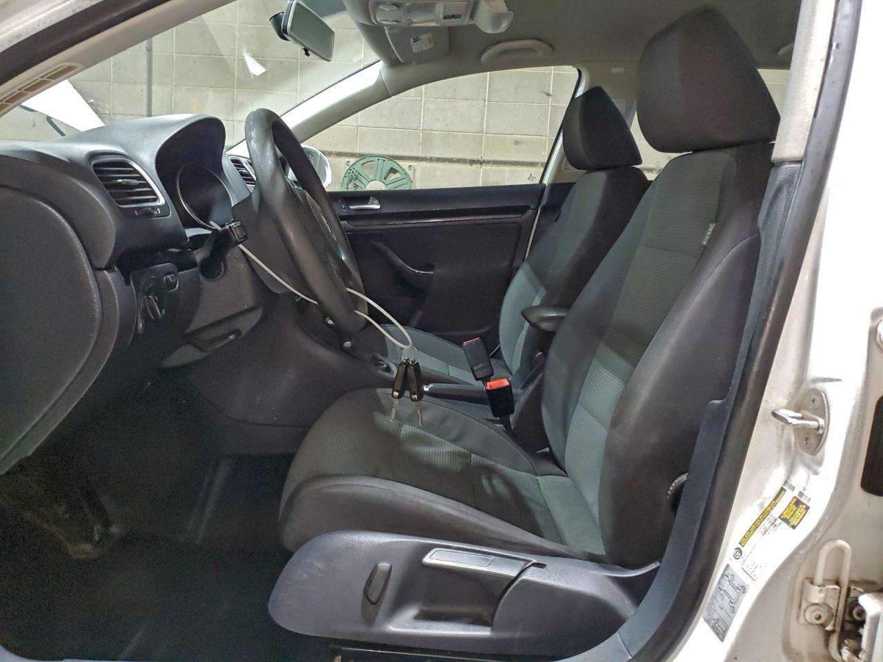2011 VOLKSWAGEN JETTA S photo 7