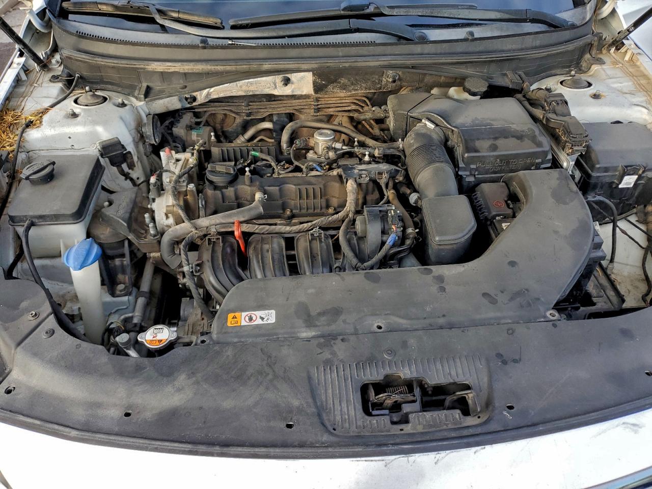 2016 HYUNDAI SONATA SE photo 11
