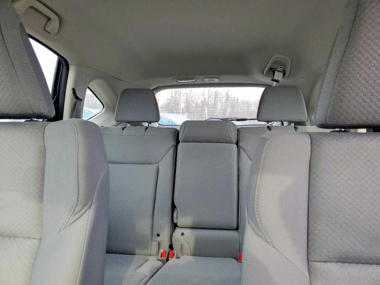 2015 HONDA CR-V LX photo 10