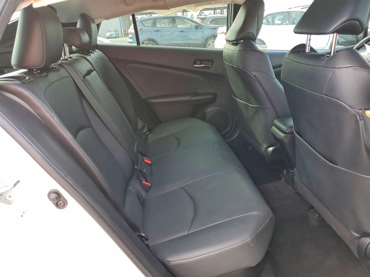 2016 TOYOTA PRIUS photo 10