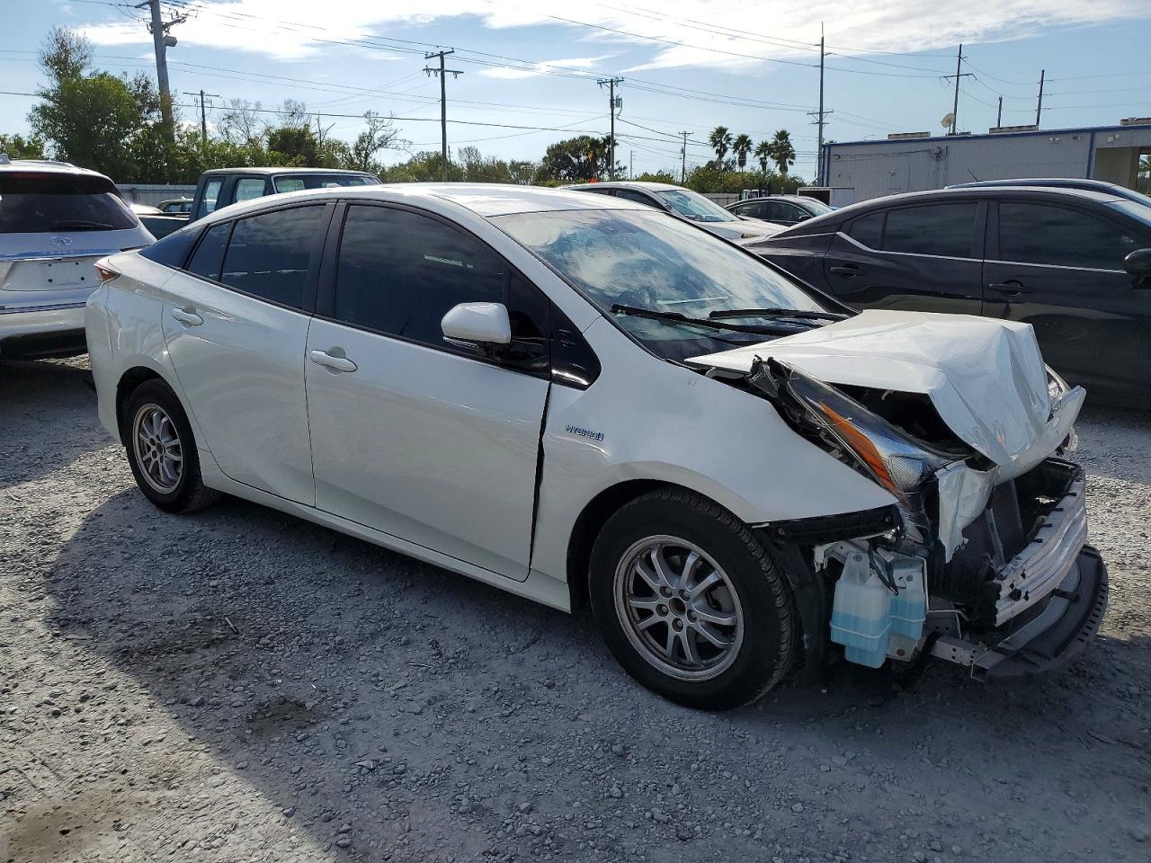 2016 TOYOTA PRIUS photo 4