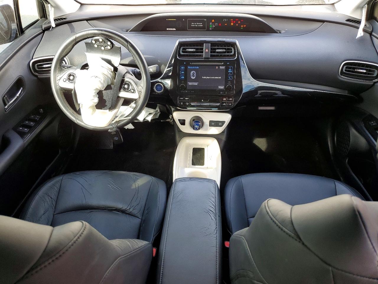 2016 TOYOTA PRIUS photo 8