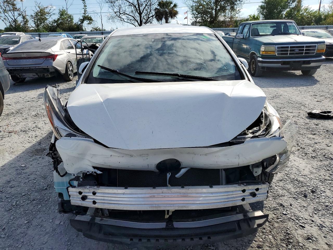 2016 TOYOTA PRIUS photo 5