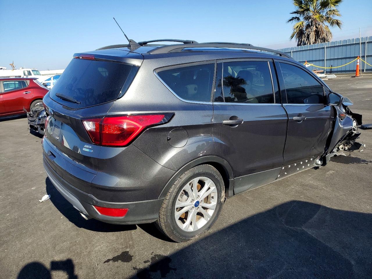 2019 FORD ESCAPE SEL photo 3