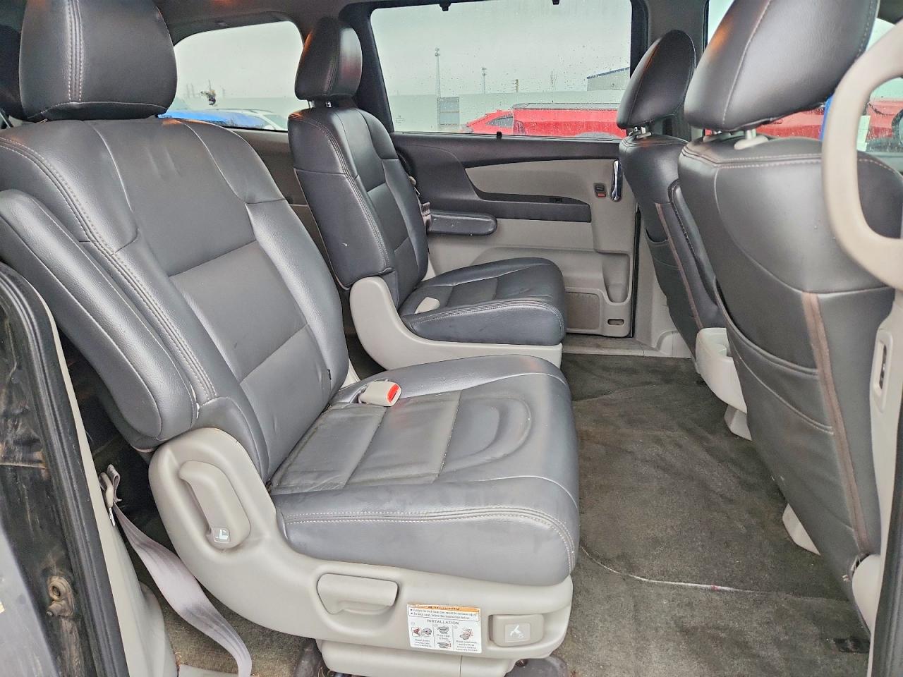 2016 HONDA ODYSSEY SE photo 11
