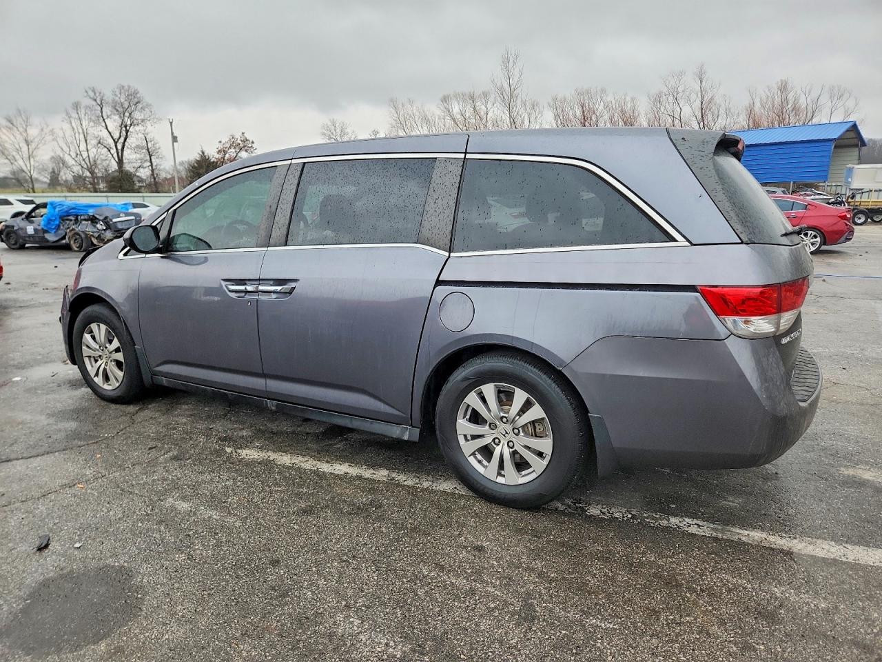2016 HONDA ODYSSEY SE photo 2