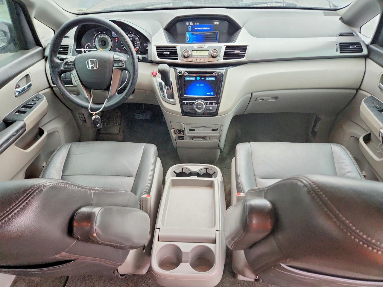 2016 HONDA ODYSSEY SE photo 8