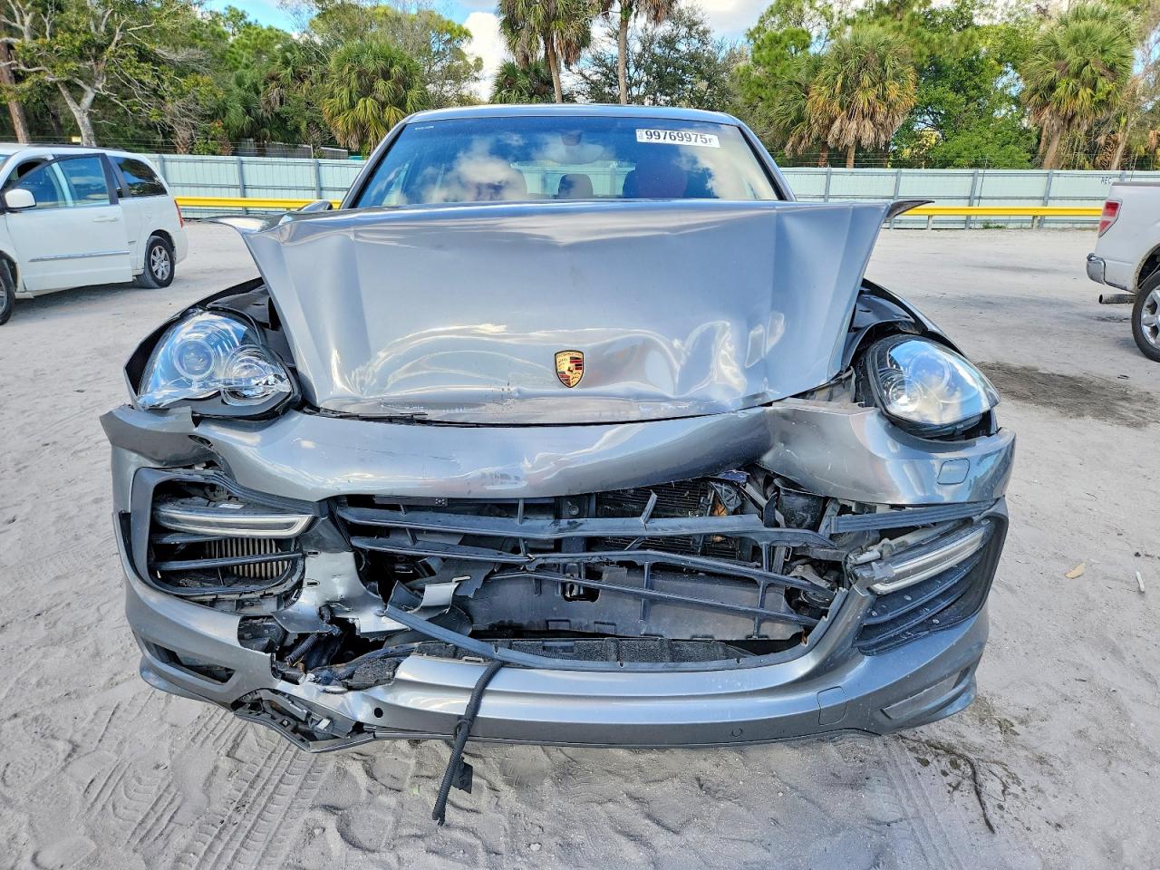 2016 PORSCHE CAYENNE GTS photo 5