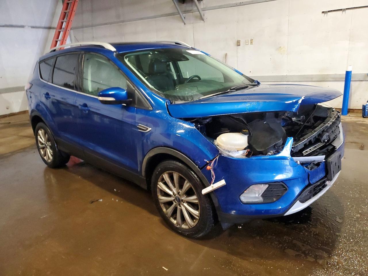2017 FORD ESCAPE TITANIUM photo 4