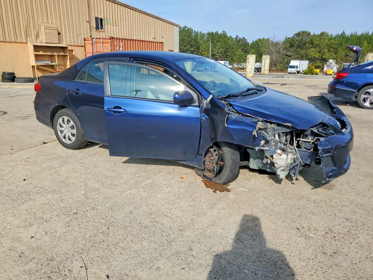 2011 TOYOTA COROLLA BASE photo 4