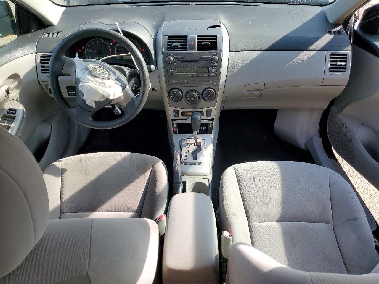 2011 TOYOTA COROLLA BASE photo 8