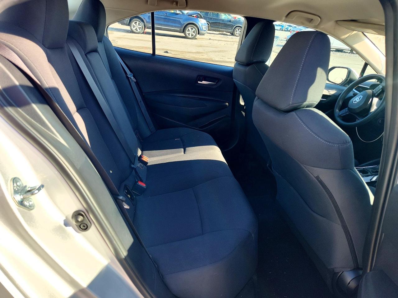 2021 TOYOTA COROLLA LE photo 10