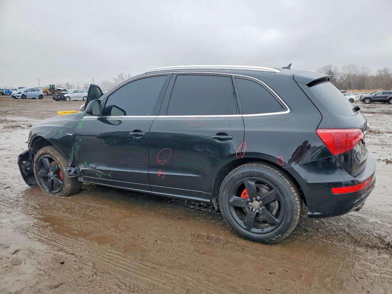 2011 AUDI Q5 PREMIUM PLUS photo 2