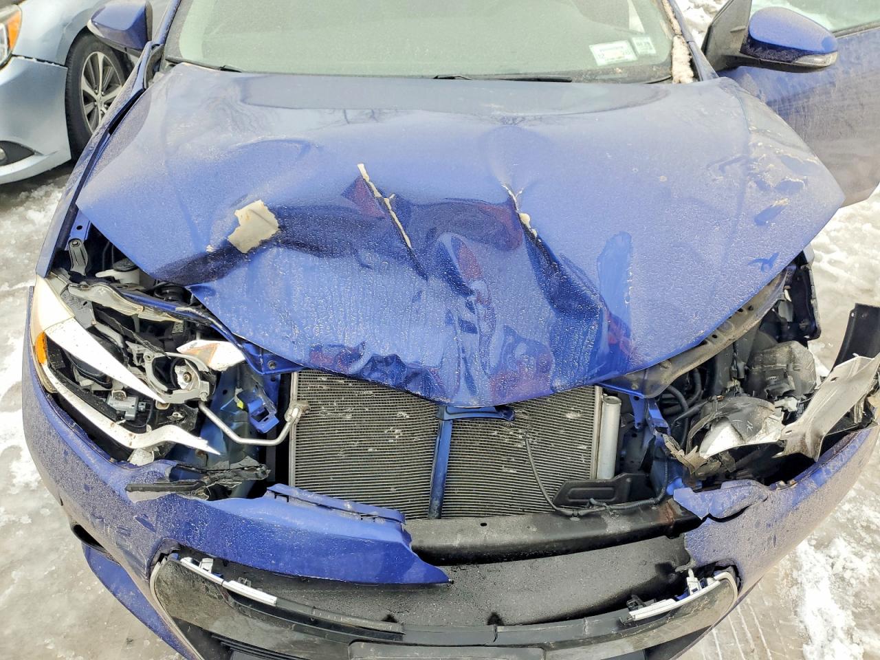 2015 TOYOTA COROLLA L photo 11