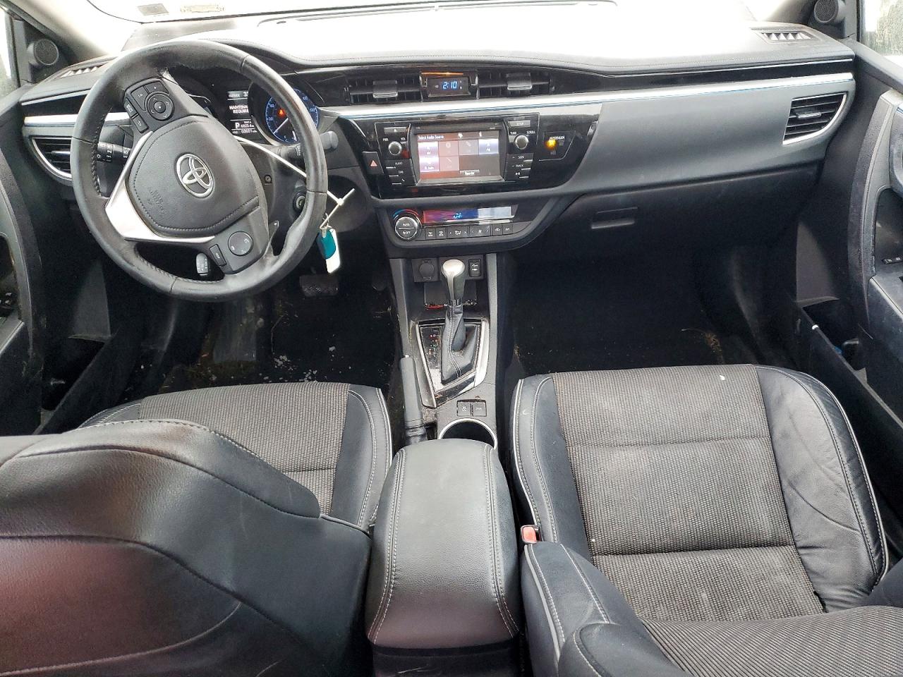 2015 TOYOTA COROLLA L photo 8