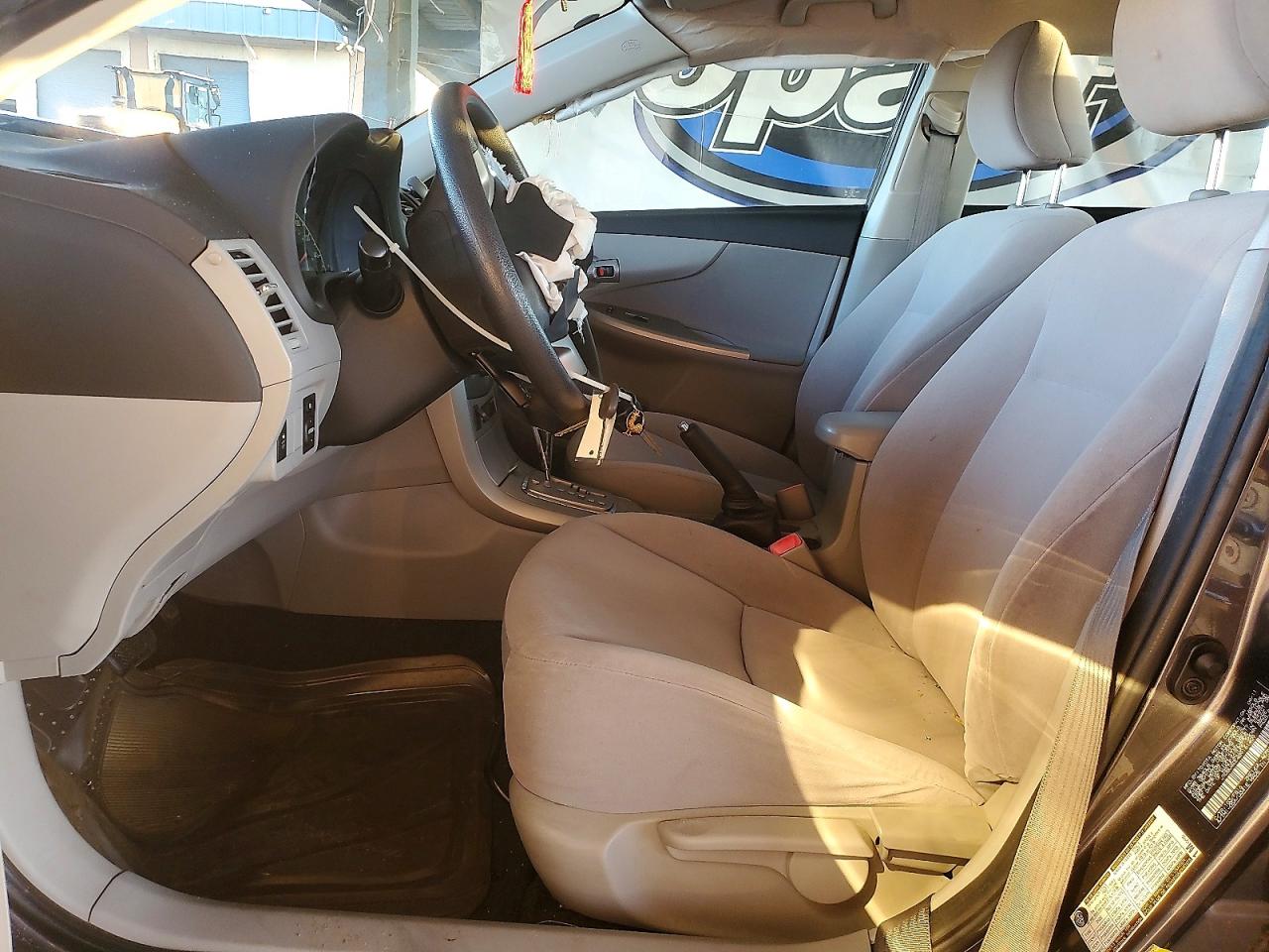 2011 TOYOTA COROLLA BASE photo 7