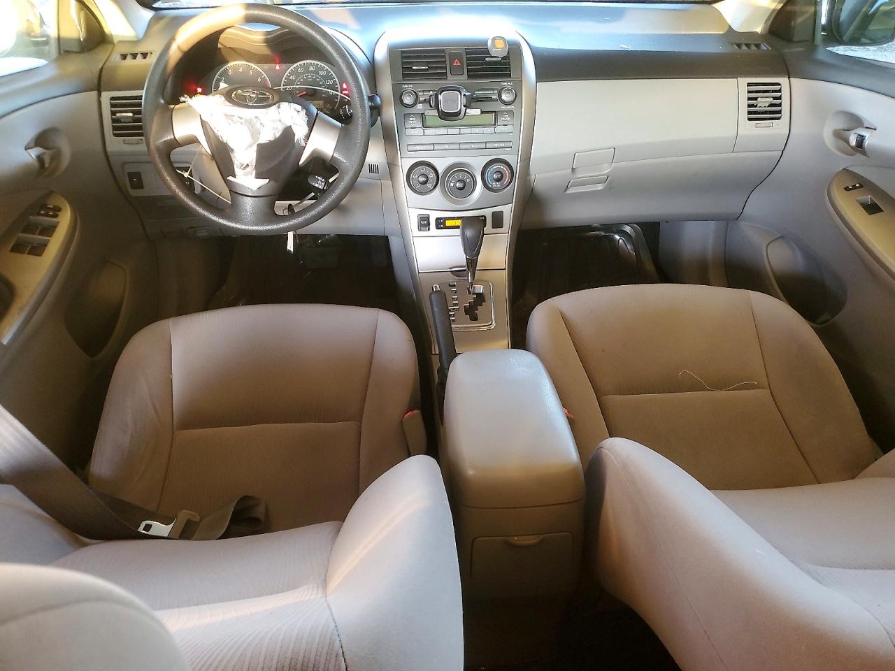 2011 TOYOTA COROLLA BASE photo 8