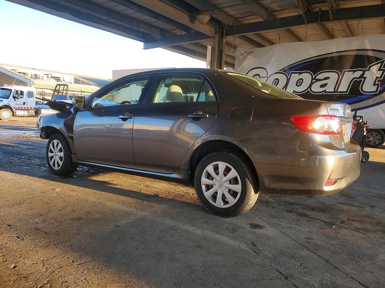 2011 TOYOTA COROLLA BASE photo 2