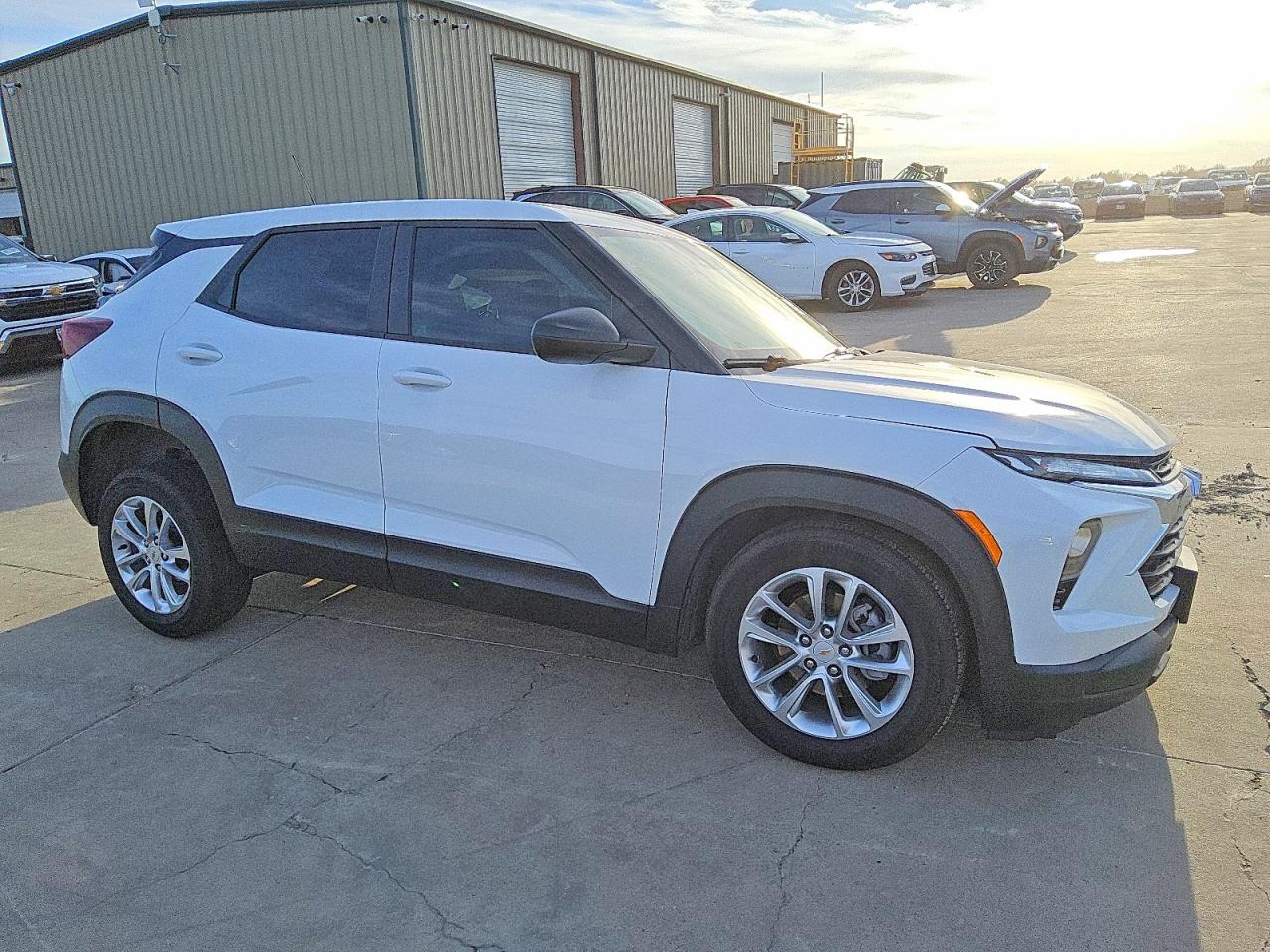 2025 CHEVROLET TRAILBLAZER LS photo 4