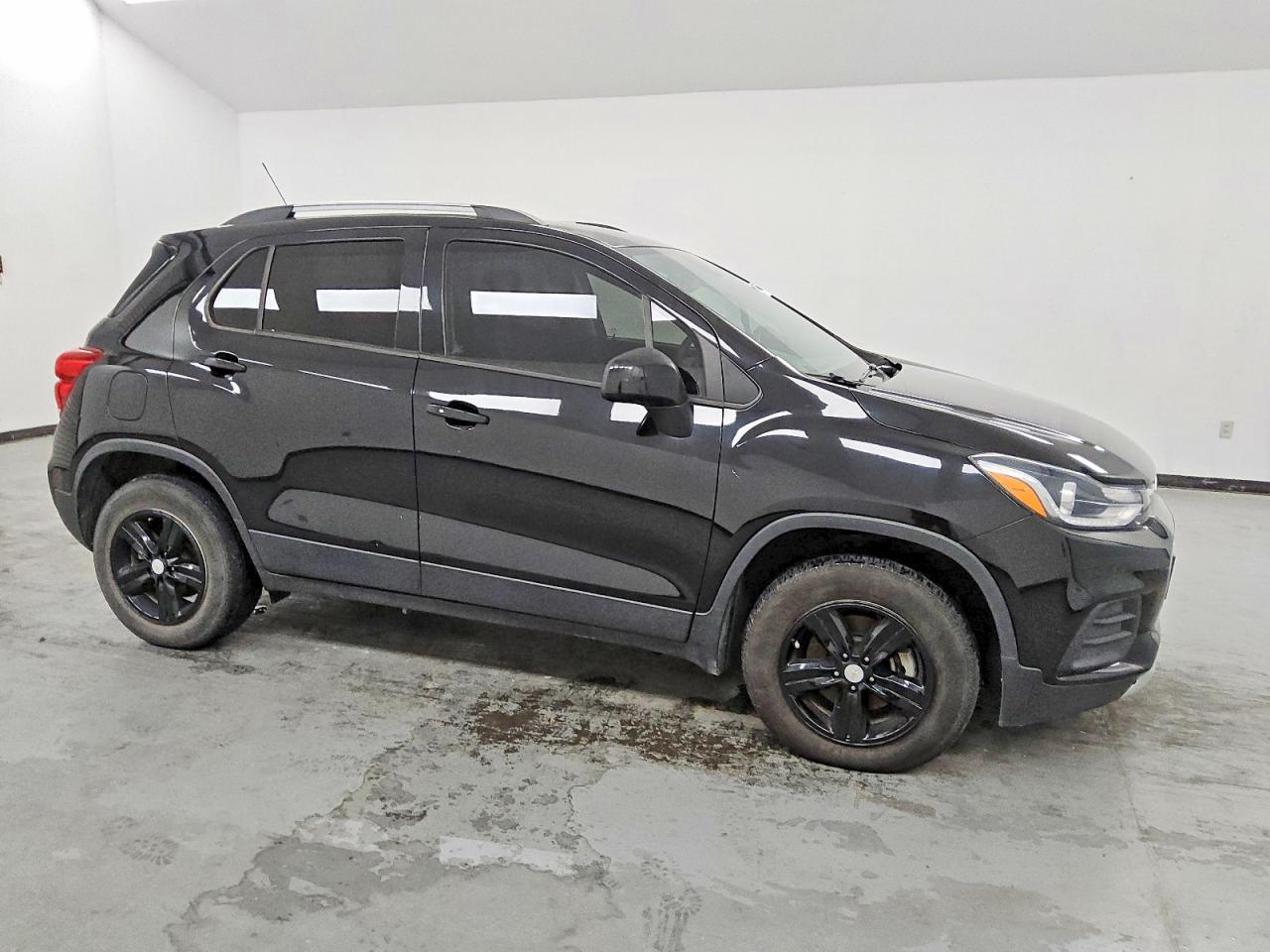2021 CHEVROLET TRAX 1LT photo 4