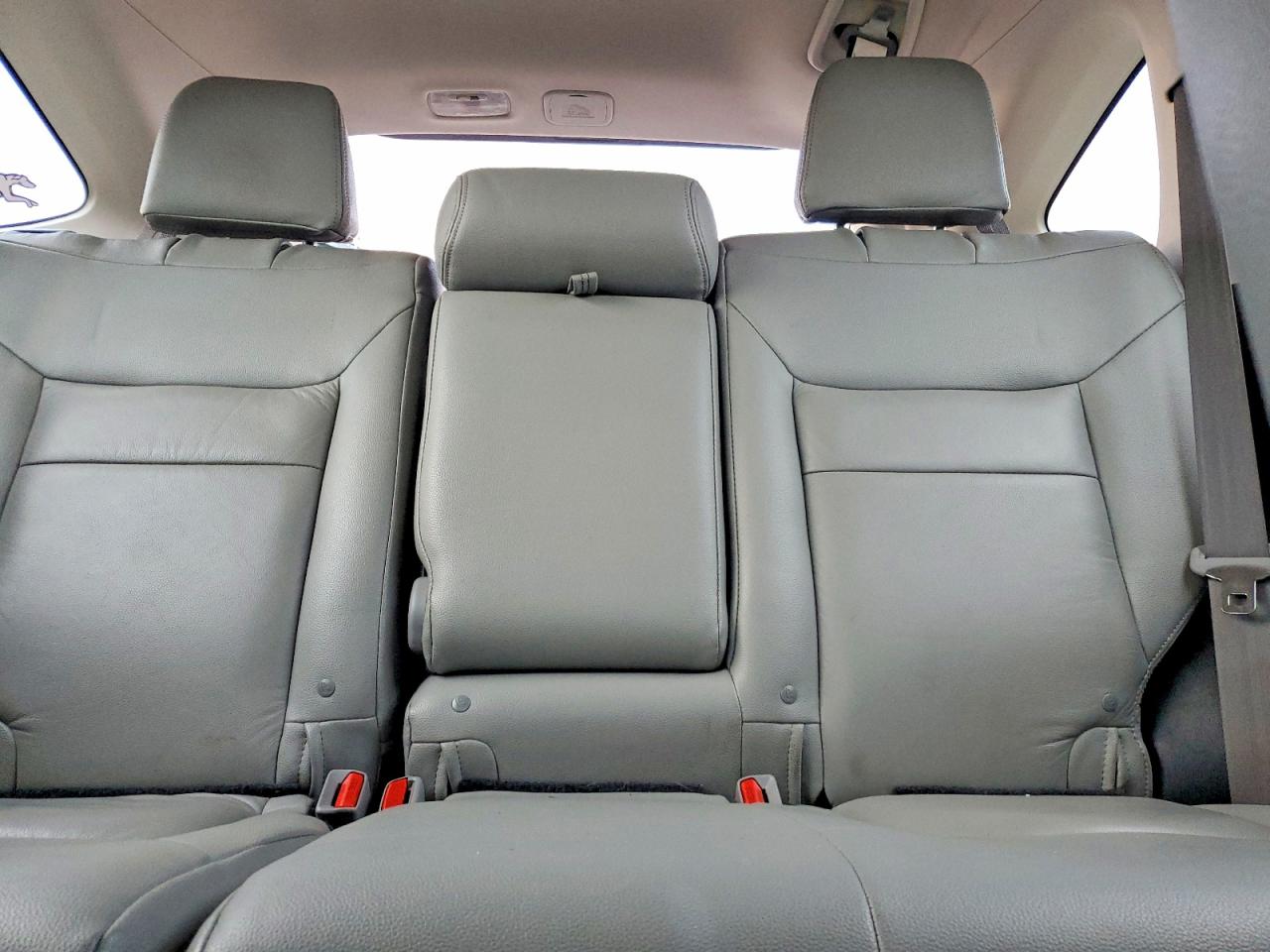 2015 HONDA CR-V LX photo 10