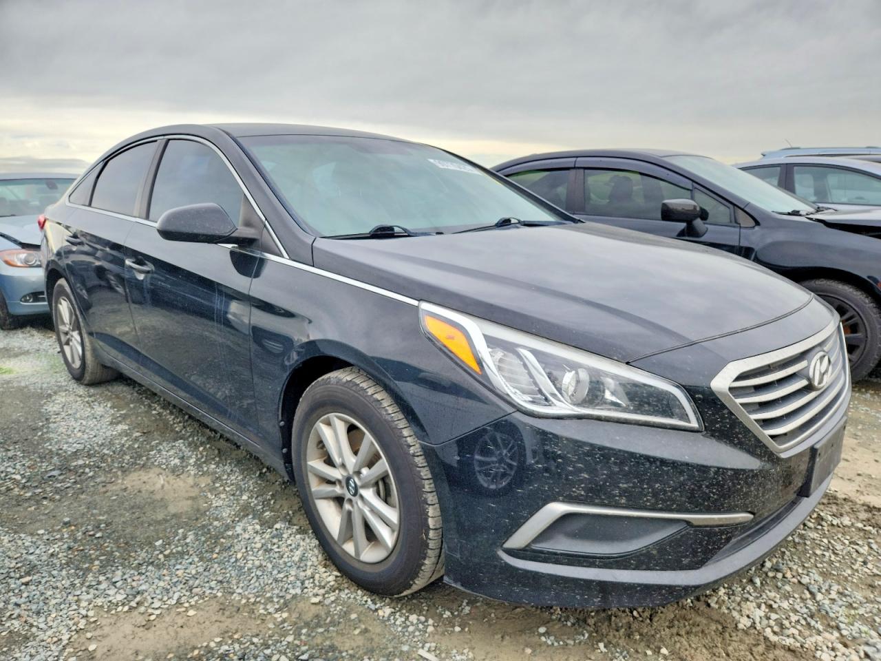 2017 HYUNDAI SONATA SE photo 4