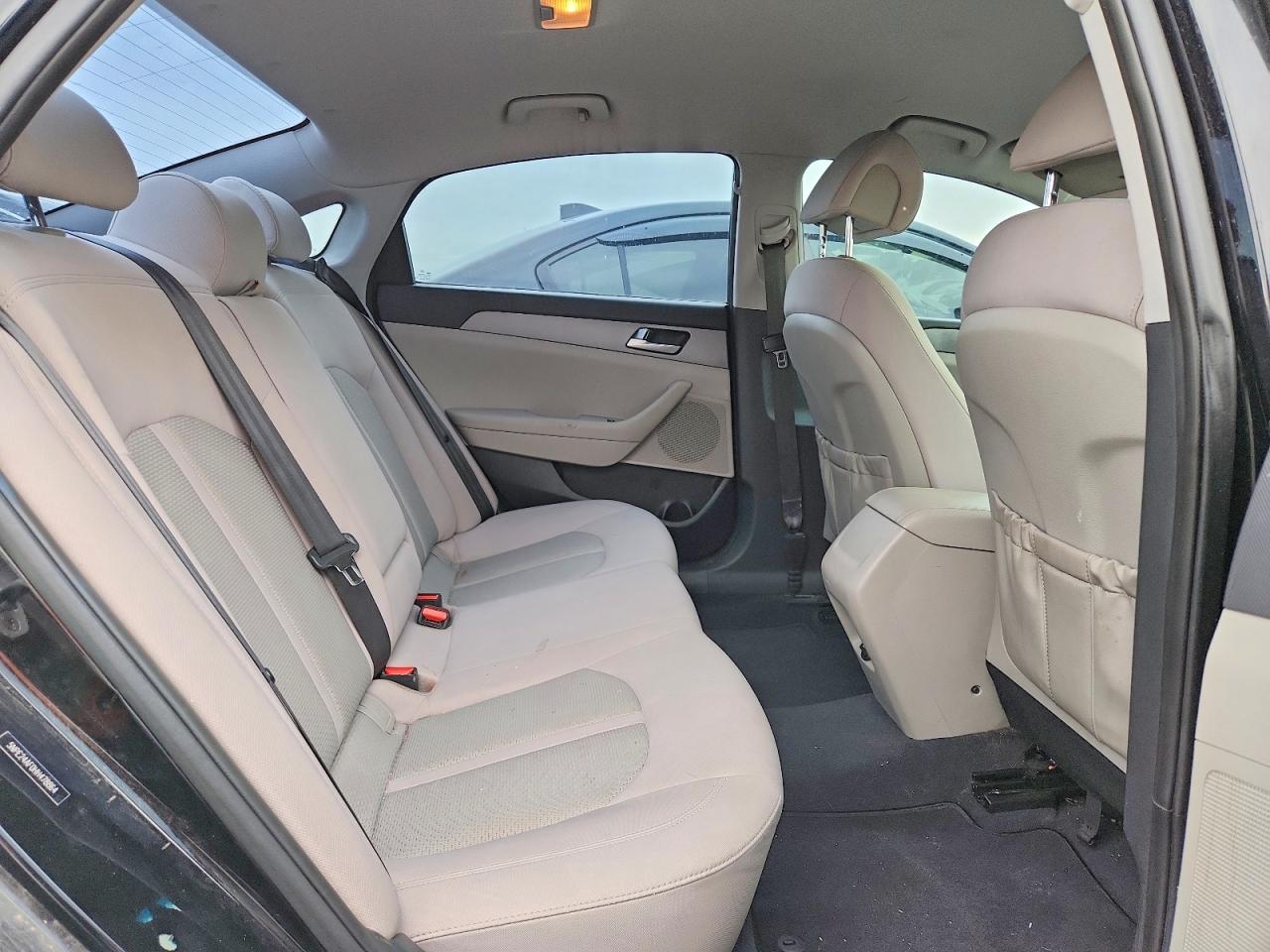 2017 HYUNDAI SONATA SE photo 10