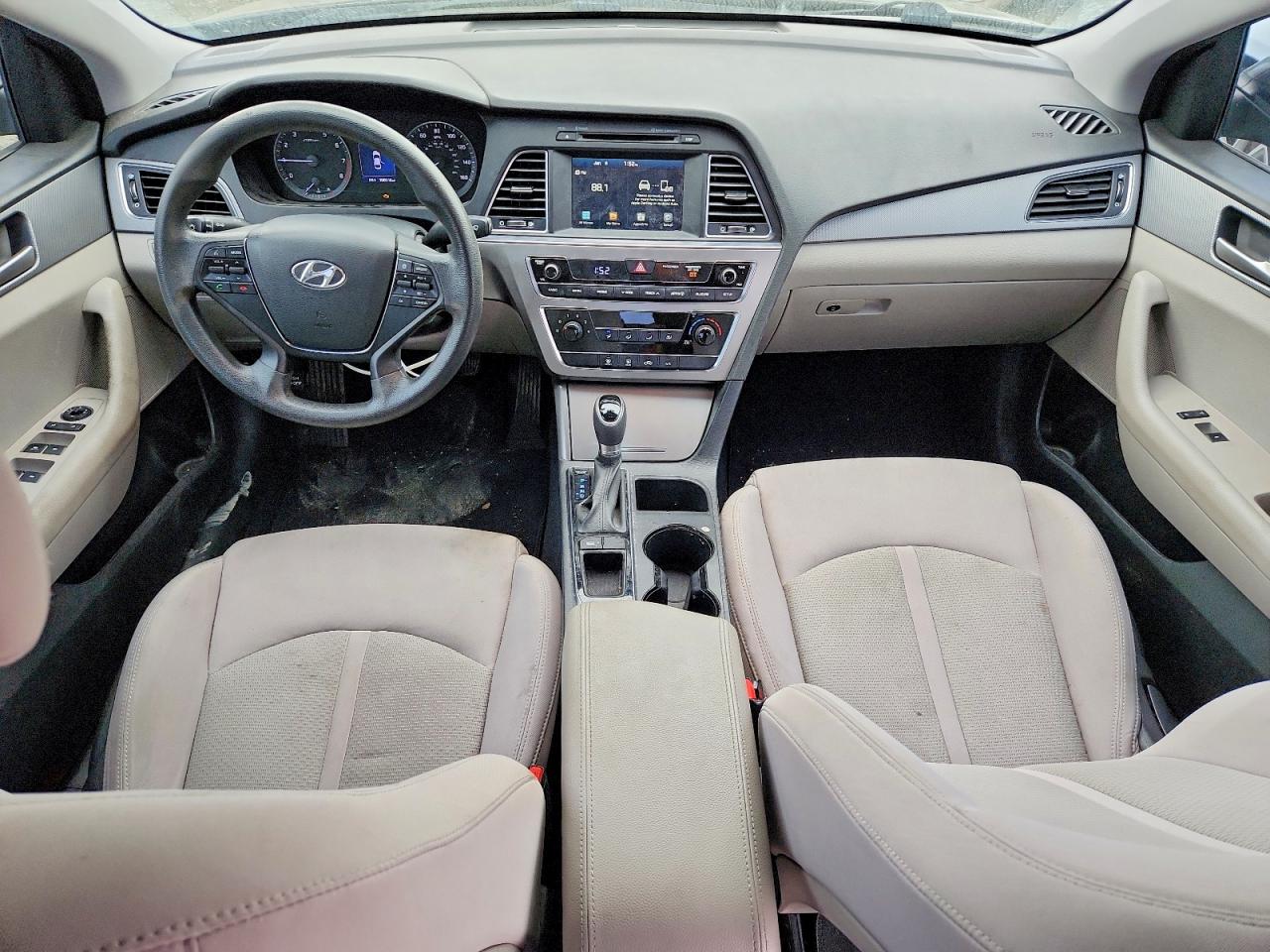 2017 HYUNDAI SONATA SE photo 8