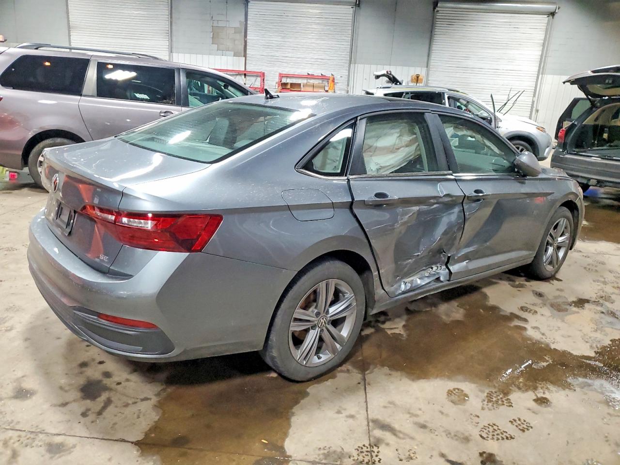 2024 VOLKSWAGEN JETTA SE photo 3
