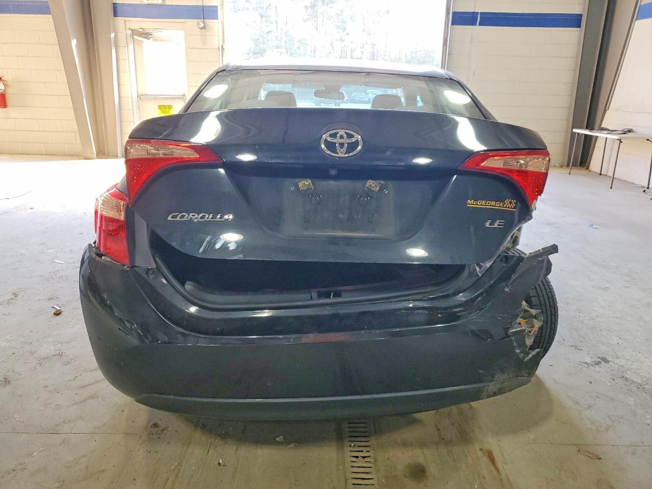 2019 TOYOTA COROLLA L photo 11