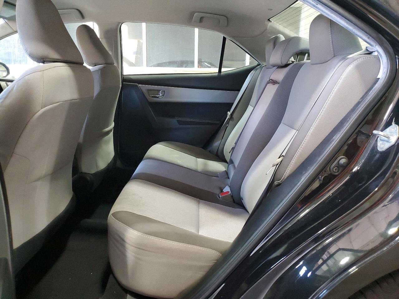 2019 TOYOTA COROLLA L photo 19