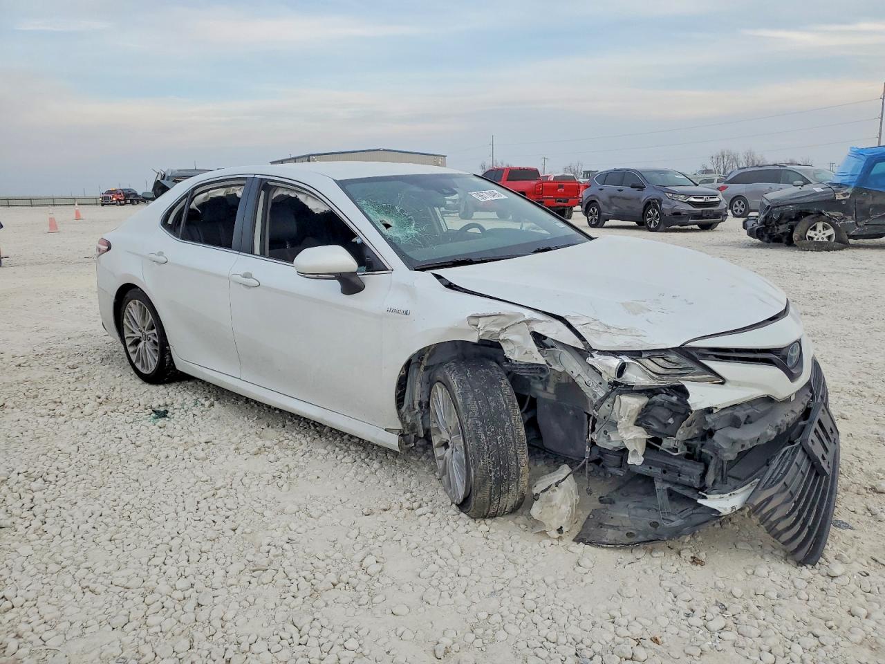 2019 TOYOTA CAMRY HYBRID photo 4