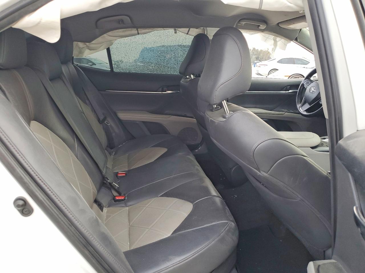 2019 TOYOTA CAMRY HYBRID photo 10