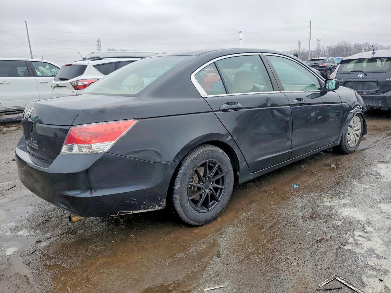 2010 HONDA ACCORD LX photo 3