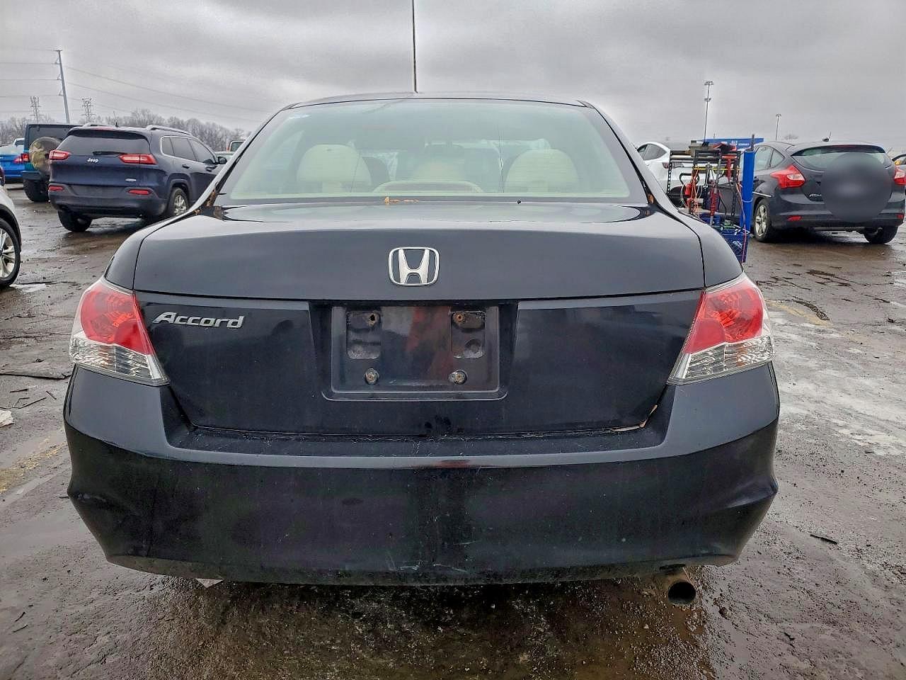 2010 HONDA ACCORD LX photo 6