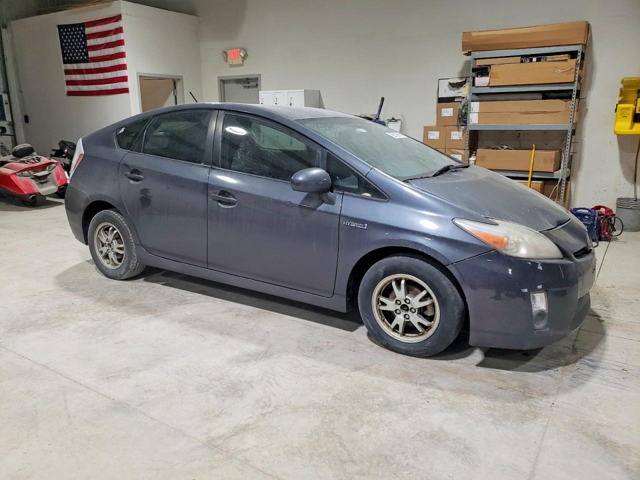 2011 TOYOTA PRIUS photo 4
