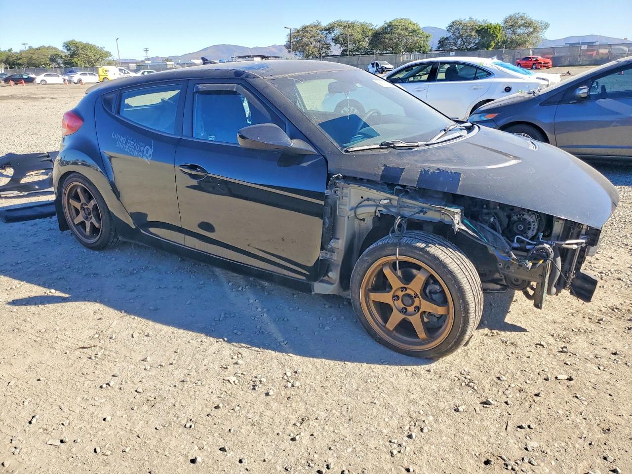2015 HYUNDAI VELOSTER photo 4
