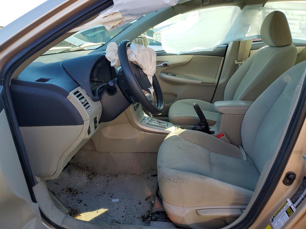 2012 TOYOTA COROLLA BASE photo 7