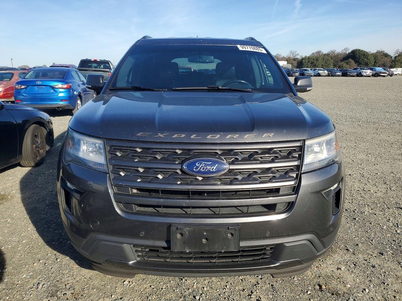 2018 FORD EXPLORER XLT photo 5