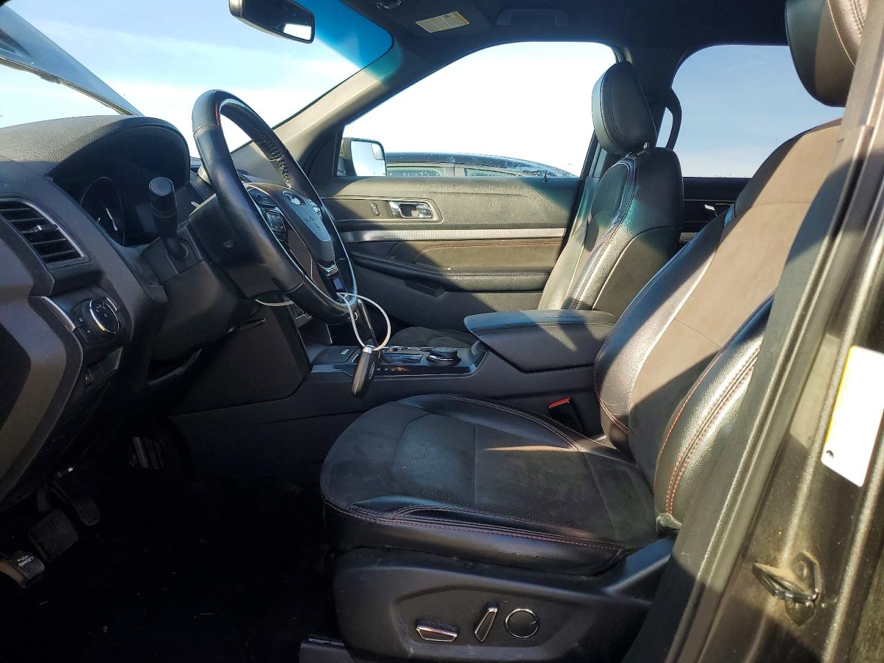 2018 FORD EXPLORER XLT photo 7
